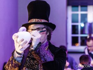 organisateur-spectacle-animation-accueil-magicien