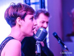 organisateur-spectacle-concert-de-groupe-live-chanteuse